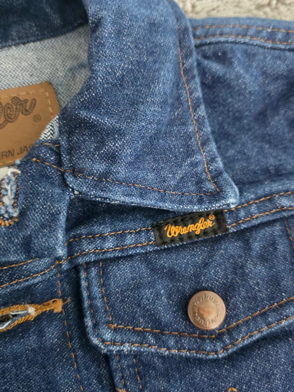 Wrangler Kid's Unisex Medium Wash Size Medium Adjustable Sides Denim Jacket